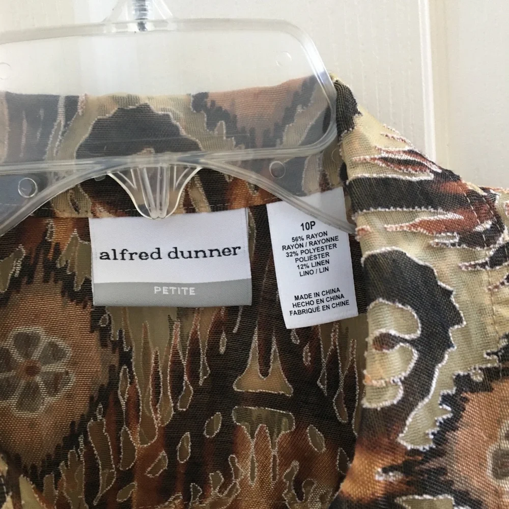 FINAL MARKDOWN Ladies Alfred dunner blouse 10p